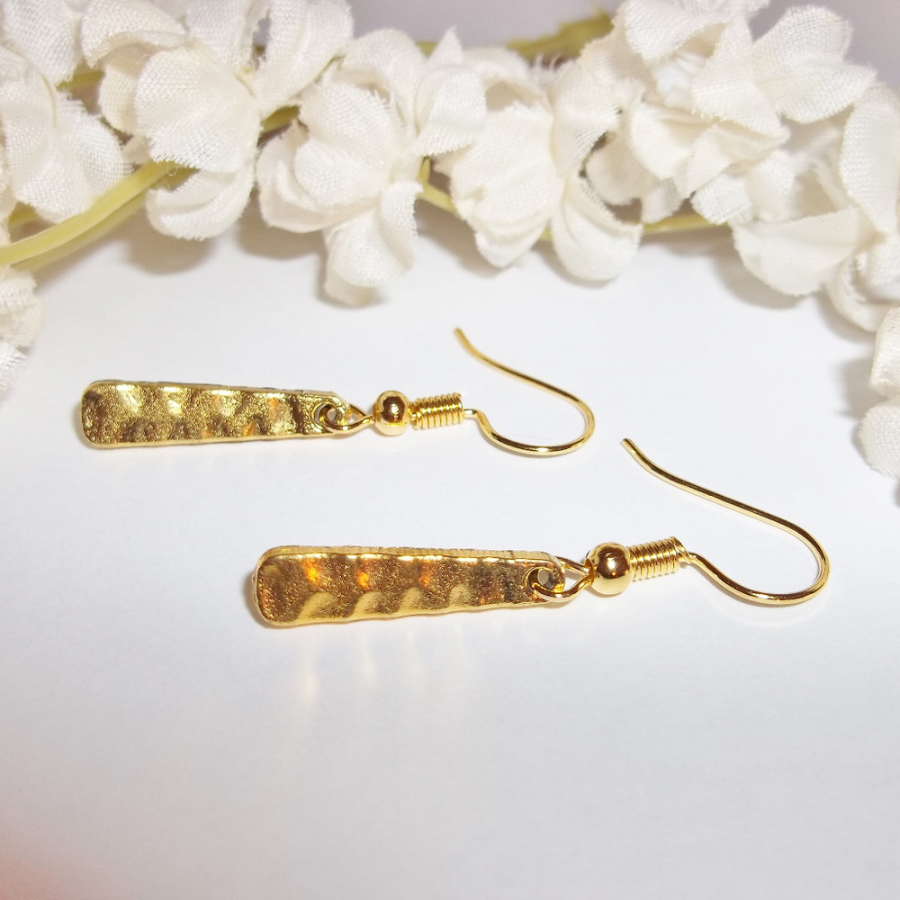 Gold Minimalist Earrings, Gold Earrings, Gold Minimalist Earring Set, NWT 3679 - Picture 4 of 8
